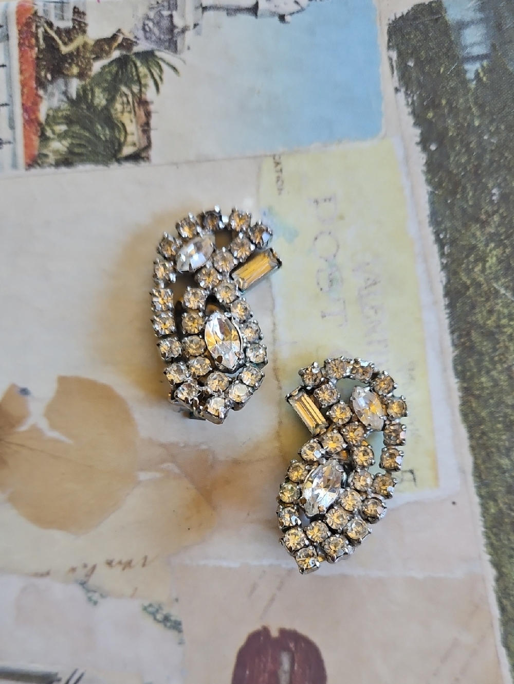 La Rel Vintage Silver tone clear rhinestone clip on earrings Massive Sparkle - Picture 5 of 6